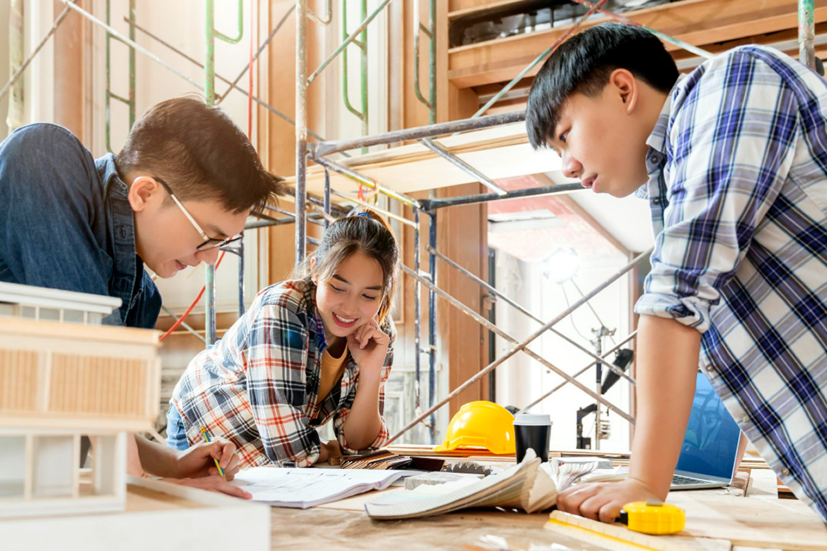 how construction consultants support the claims process